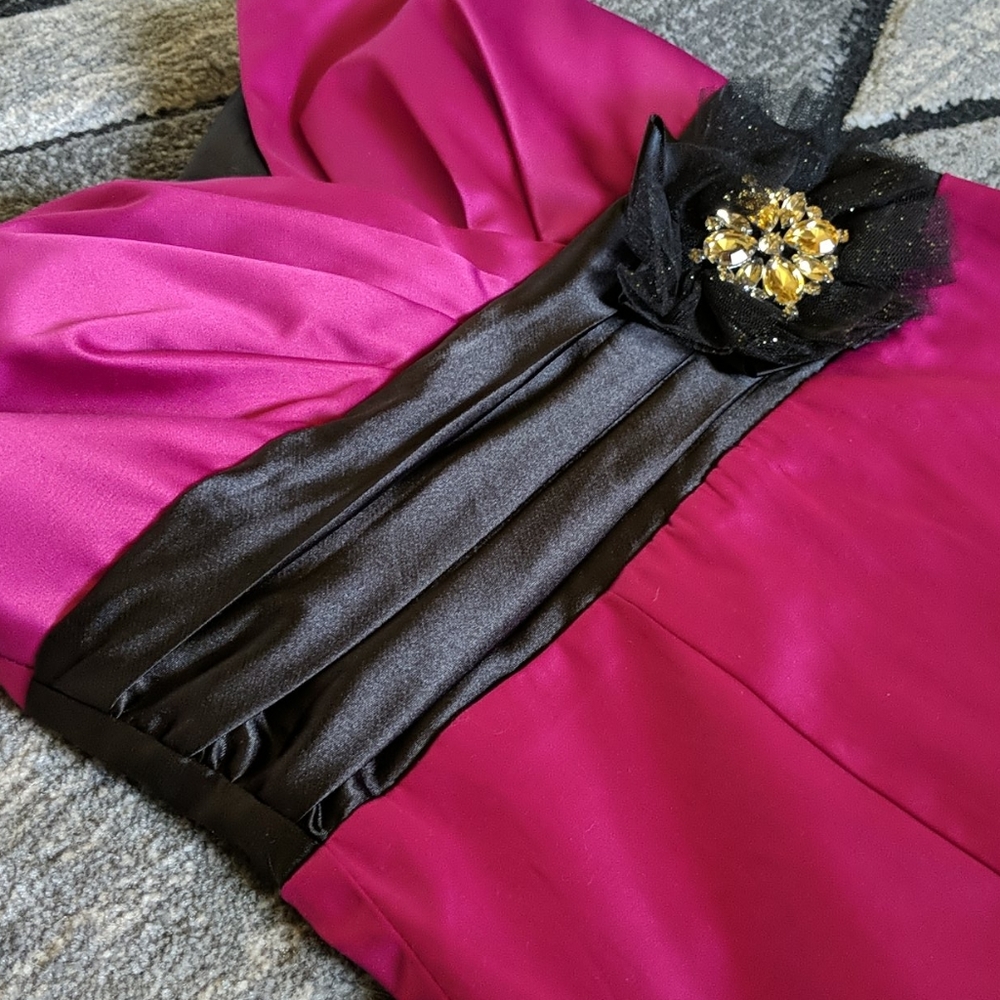 Fancy strapless blouse - Picture 2 of 4